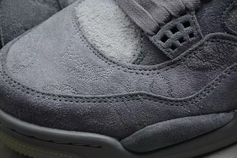 Sapatilhas Air Jordan 4 Retro Kaws Cool Grey
