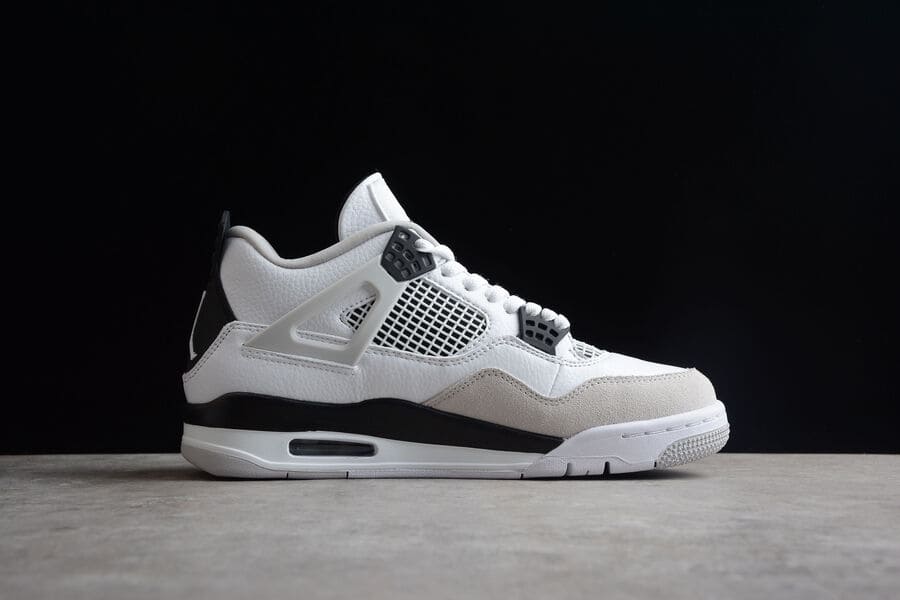 Sapatilhas Air Jordan 4 Military Black