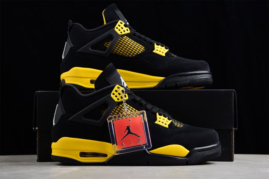 Sapatilhas Air Jordan 4 Thunder
