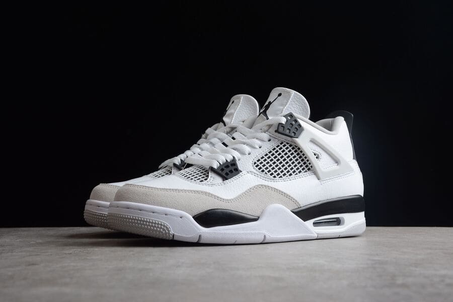 Sapatilhas Air Jordan 4 Military Black