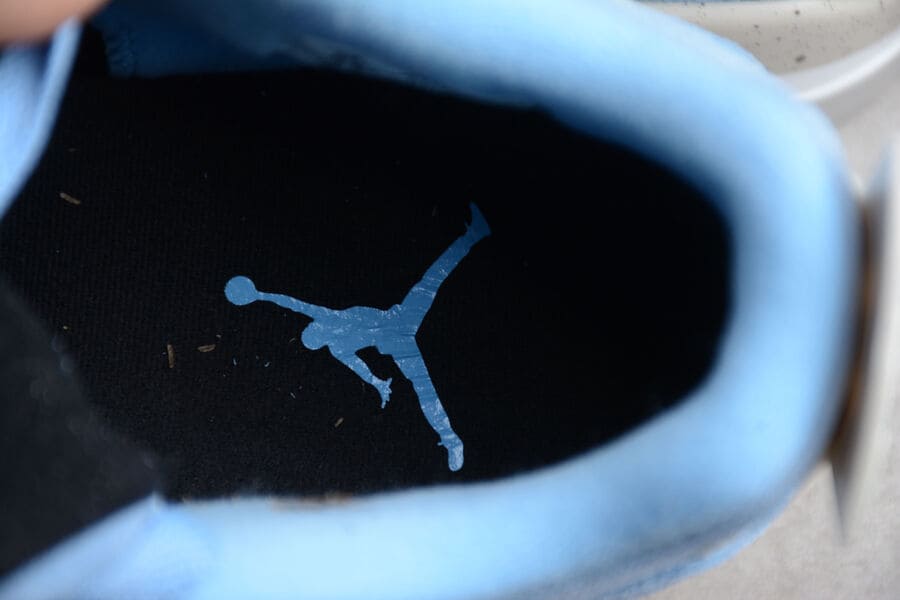 Sapatilhas Air Jordan 4 University Blue