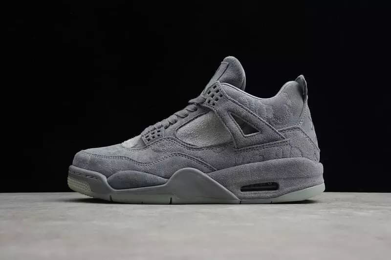 Sapatilhas Air Jordan 4 Retro Kaws Cool Grey