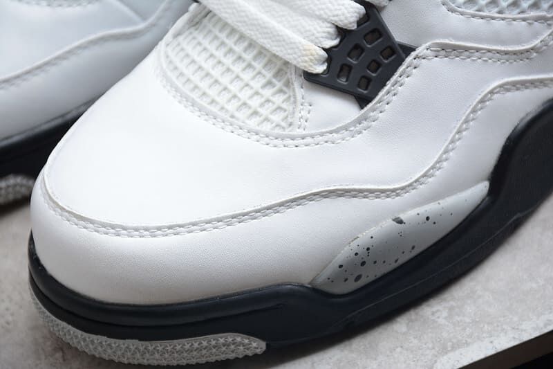 Sapatilhas Air Jordan 4 Retro White Cement