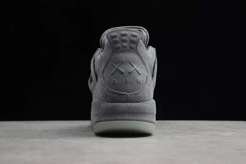 Sapatilhas Air Jordan 4 Retro Kaws Cool Grey