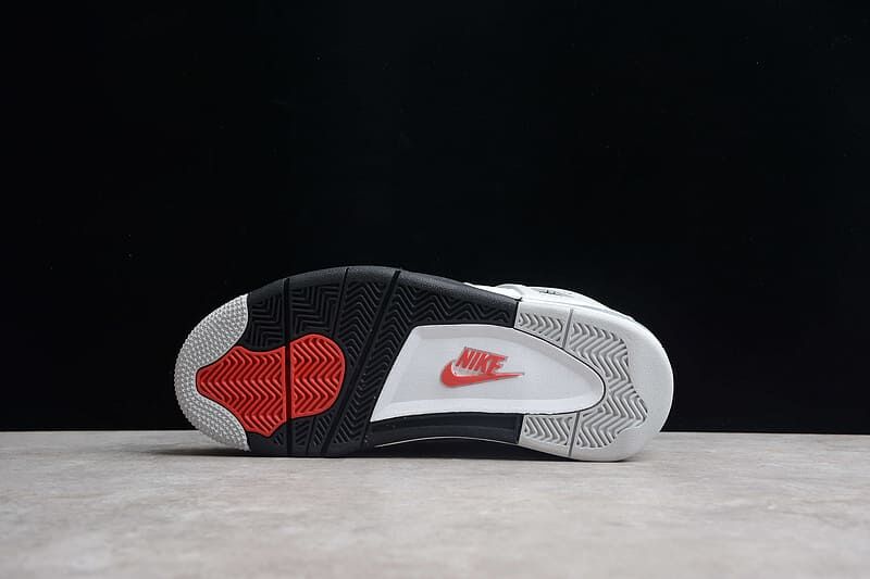 Sapatilhas Air Jordan 4 Retro White Cement