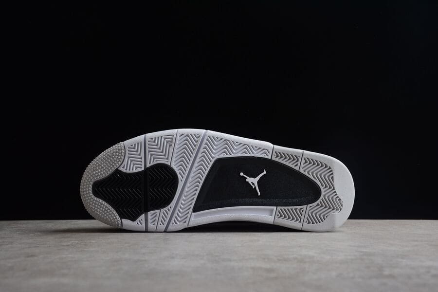 Sapatilhas Air Jordan 4 Military Black