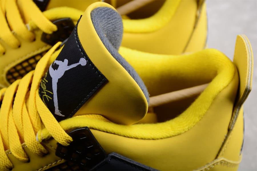 Sapatilhas Air Jordan 4 Lightning