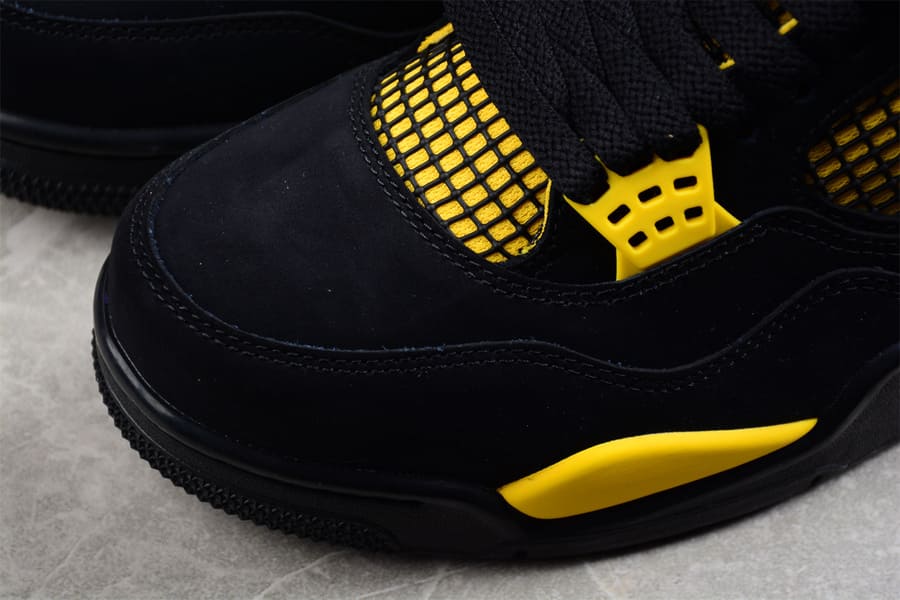 Sapatilhas Air Jordan 4 Thunder