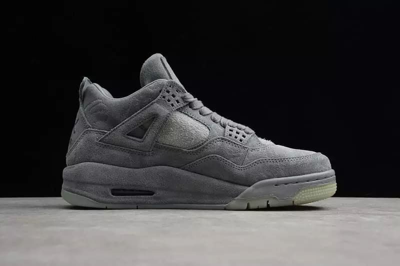 Sapatilhas Air Jordan 4 Retro Kaws Cool Grey
