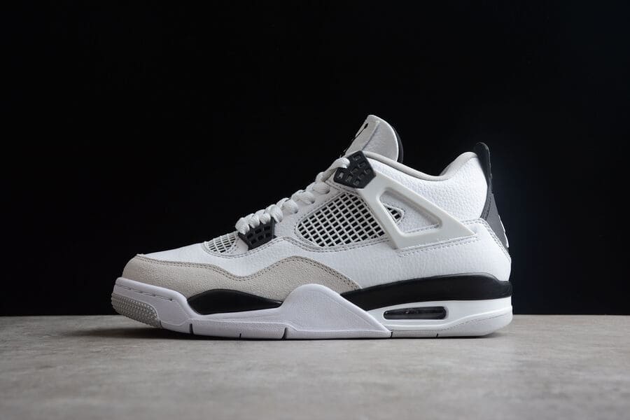 Sapatilhas Air Jordan 4 Military Black