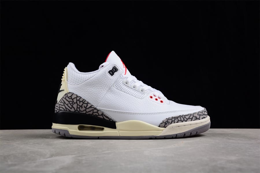 Sapatilhas Jordan 3 Retro White Cement Reimagined