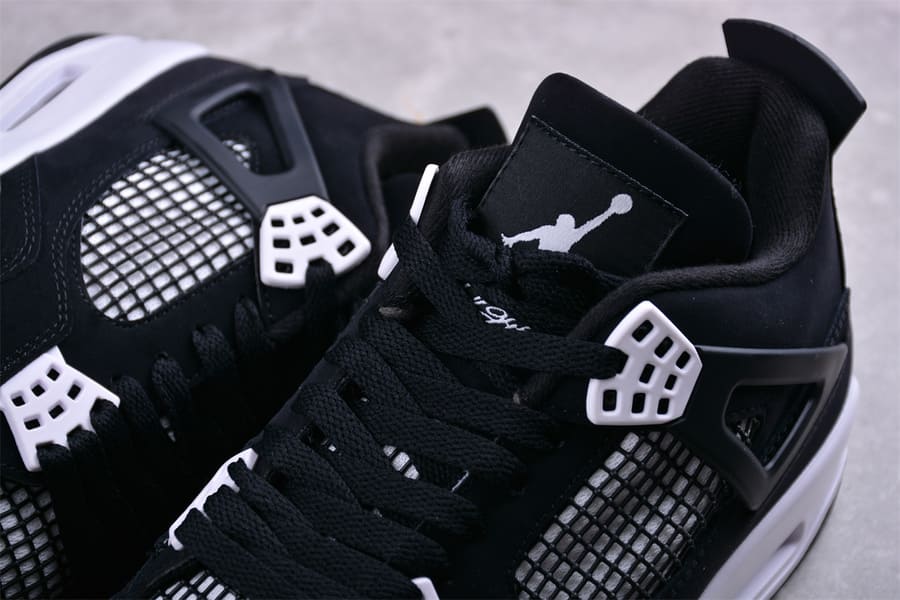Sapatilhas Air Jordan 4 White Thunder