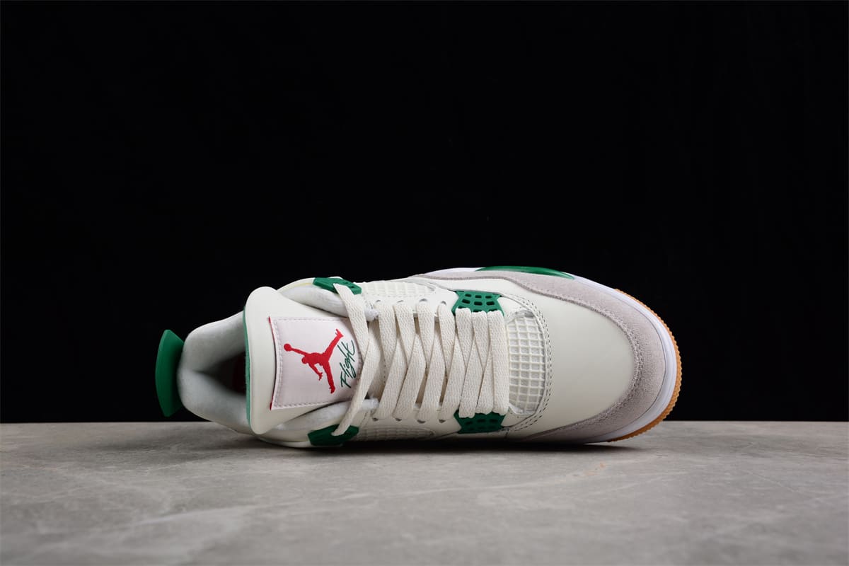 Sapatilhas Air Jordan 4 Retro Pine Green