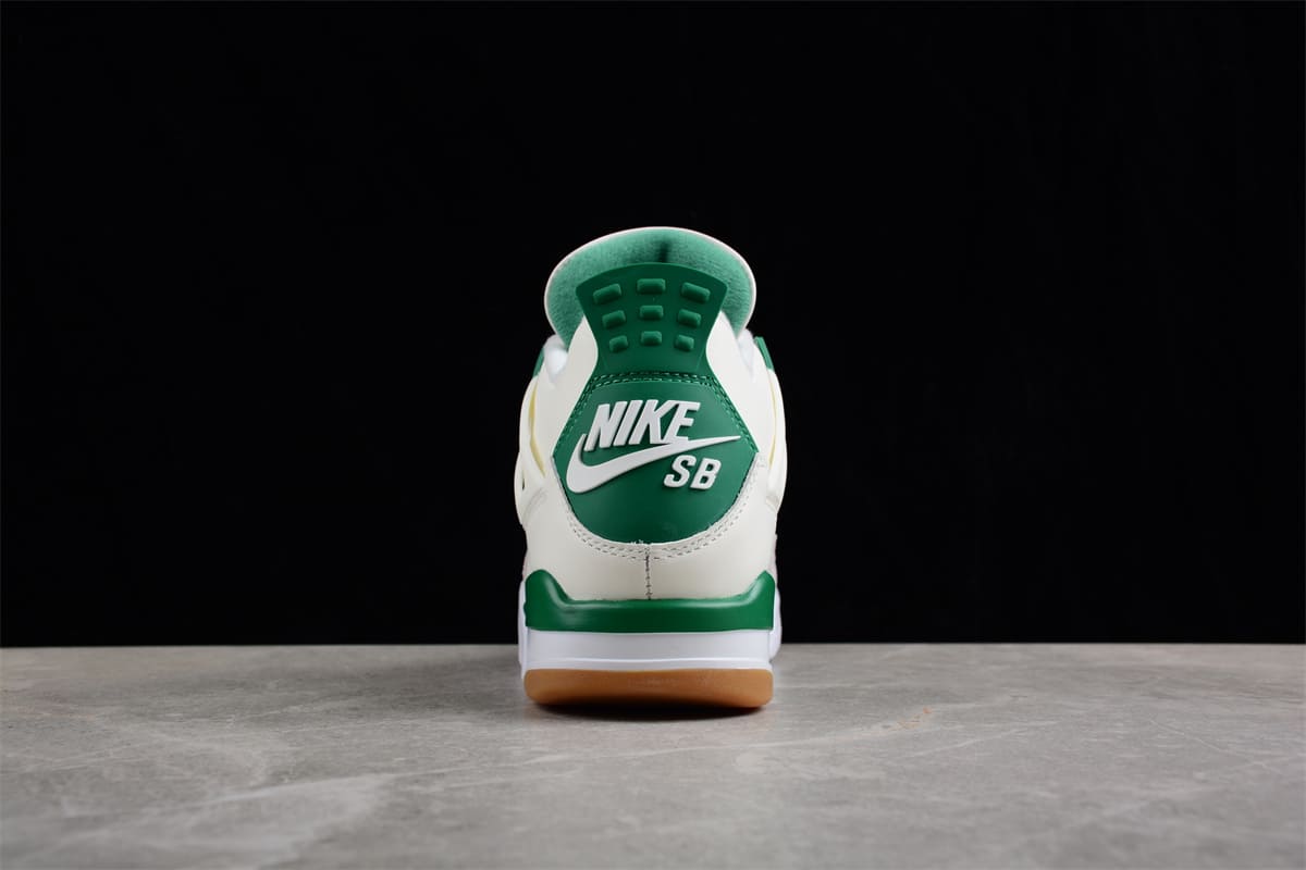 Sapatilhas Air Jordan 4 Retro Pine Green
